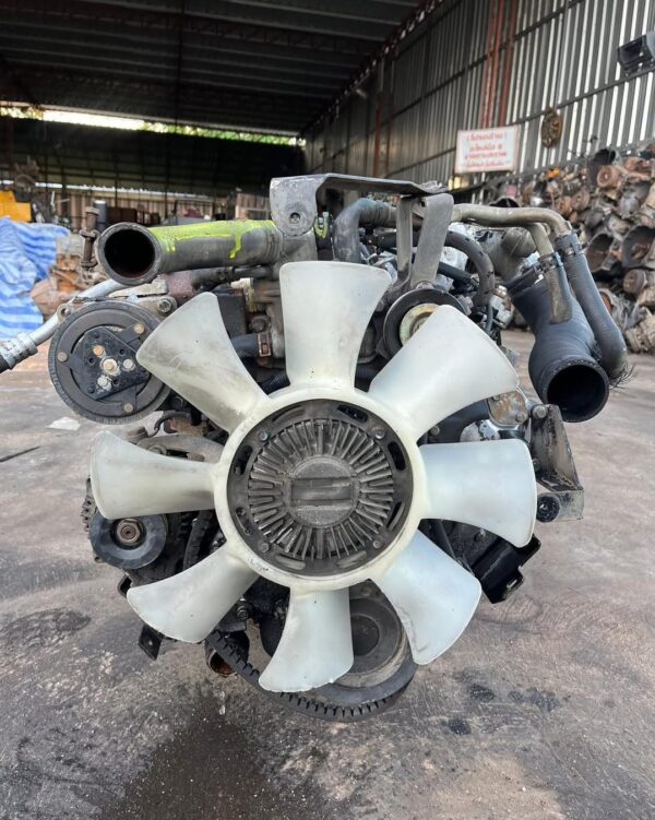 Isuzu 4HK1 Turbo Complete with gear - Image 2