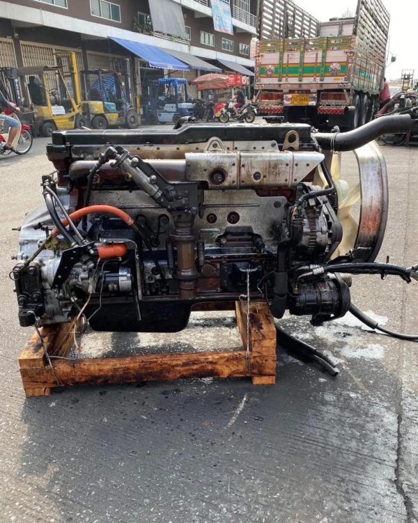 Isuzu 6HE1, 195HP Excellent condition - Image 4