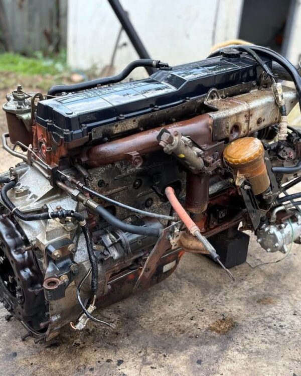 Isuzu 6HE1, 195HP Excellent condition - Image 2