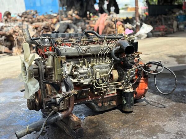 Isuzu 6HE1 Engine - Image 2