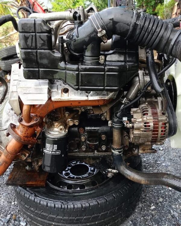 Mitsubishi 4m40 engine Best condition - Image 2