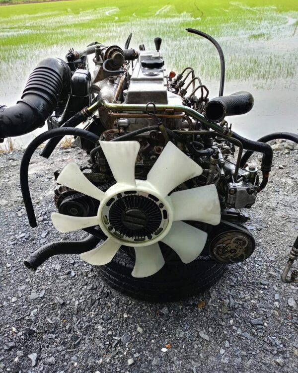 Mitsubishi 4m40 engine Best condition - Image 3