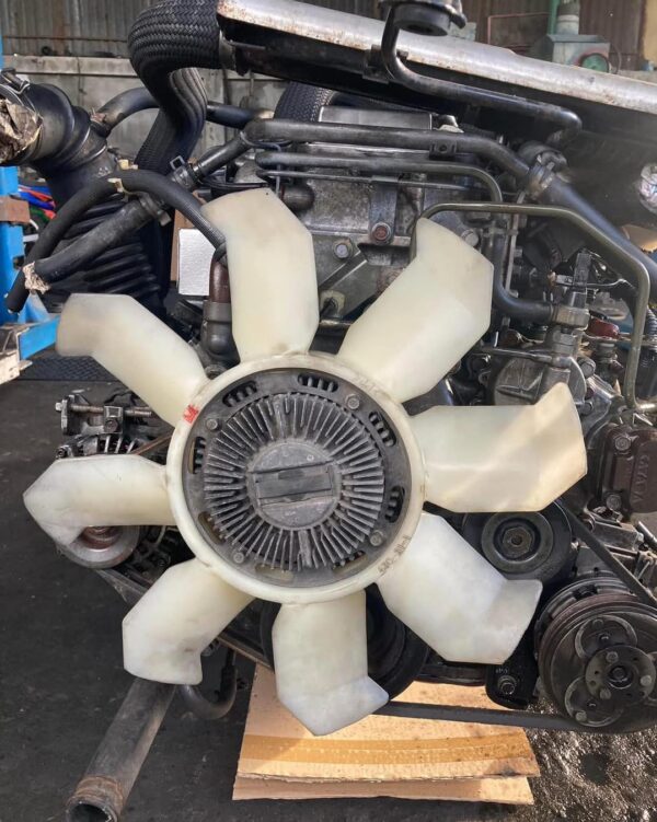 Mitsubishi 4m40 intercooler turbo 4×4 manual transmission