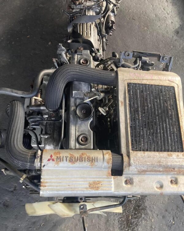 Mitsubishi 4m40 intercooler turbo 4×4 manual transmission - Image 6
