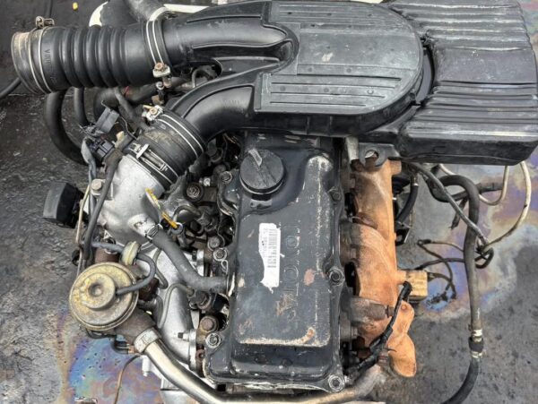Toyota 2L engine Complete