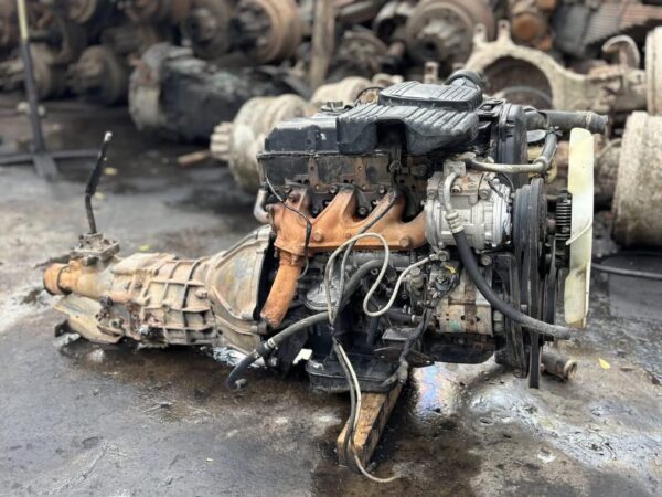 Toyota 2L engine Complete - Image 4