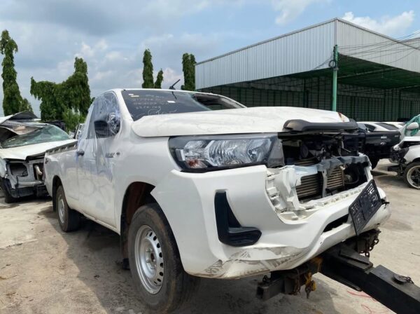2021 Hilux breaking 2GD FTV - Image 5