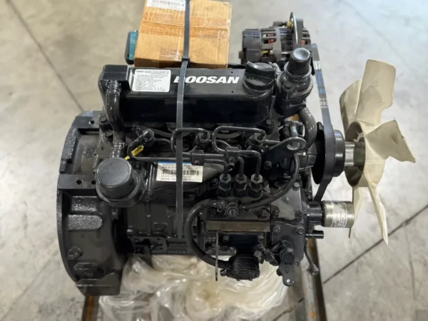 DOOSAN SL10 3 Cylinder Diesel ENGINE NO CORE 3C100-LEG01 - Image 4