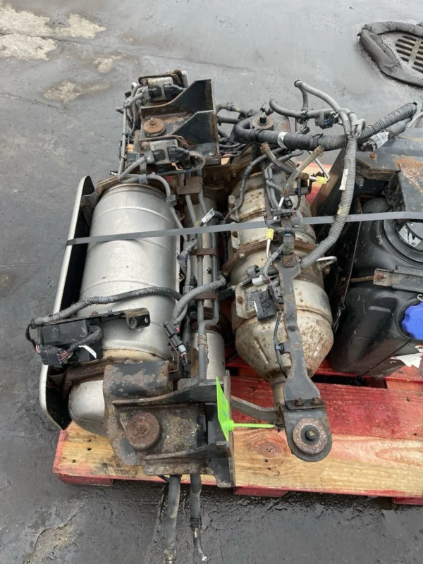 HINO 155 195 DPF SYSTEM TESTED NO CORE 90 DAY OUT OF 2019