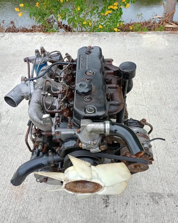 Isuzu 4BC2 engine - Image 6