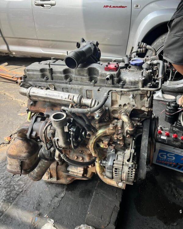 Isuzu 4Jk1 common rail 2 engine - Image 7
