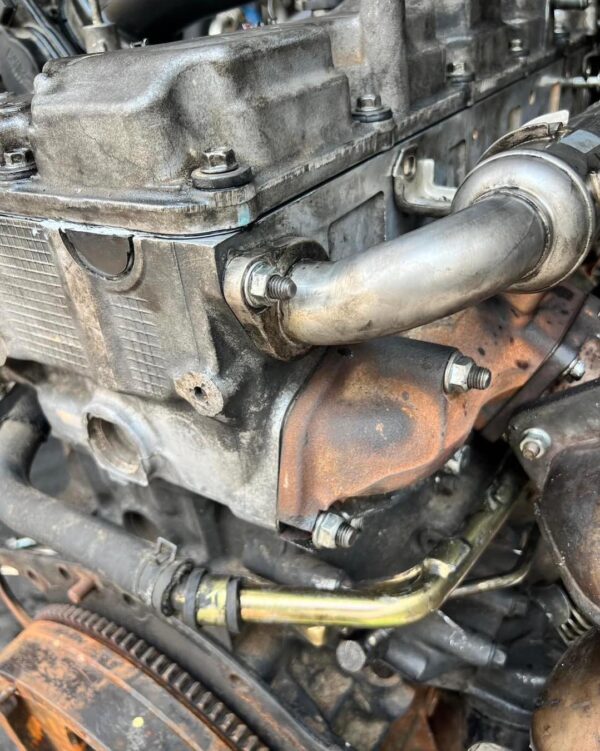 Isuzu 4Jk1 common rail 2 engine - Image 3
