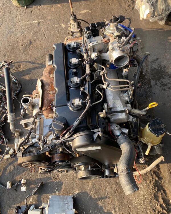 Toyota Hilux 2013. 2KD FTV engine - Image 11