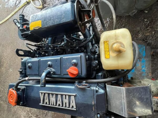 Yamaha D200 3 cylinder Inboard engine