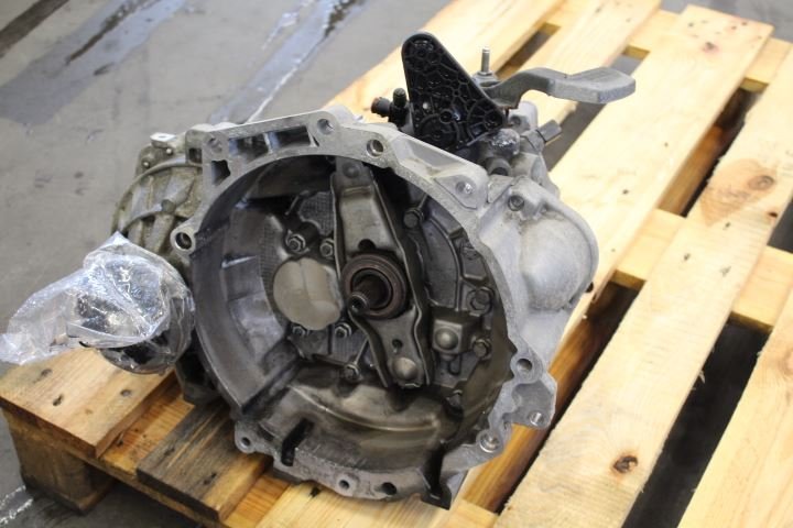bmw 02 (e10) gear box manual